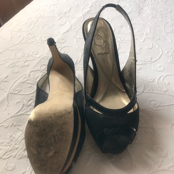 Shoes - Picture 3 of 3